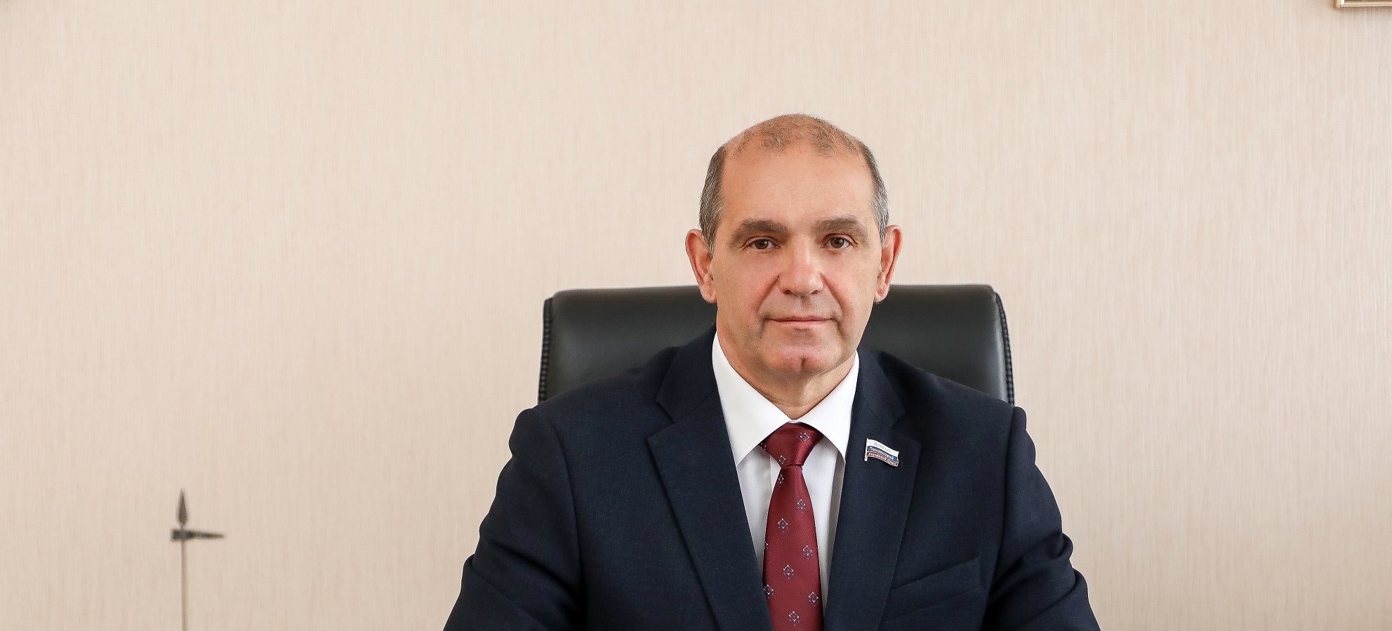 Спикер Гордумы поздравил пензенцев с Днем народного единства