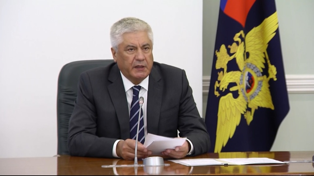 Владимир Колокольцев поздравил полицейских с профессиональным праздником