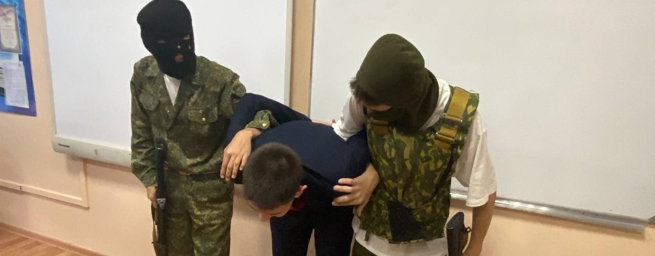 В Пензе школу на Западной Поляне «захватили террористы»