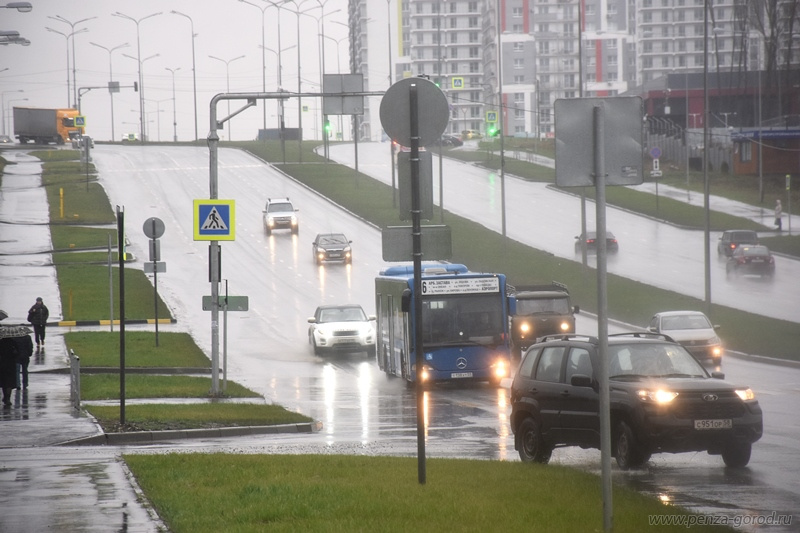 В Пензе запретили парковку и остановку на участке проспекта Строителей