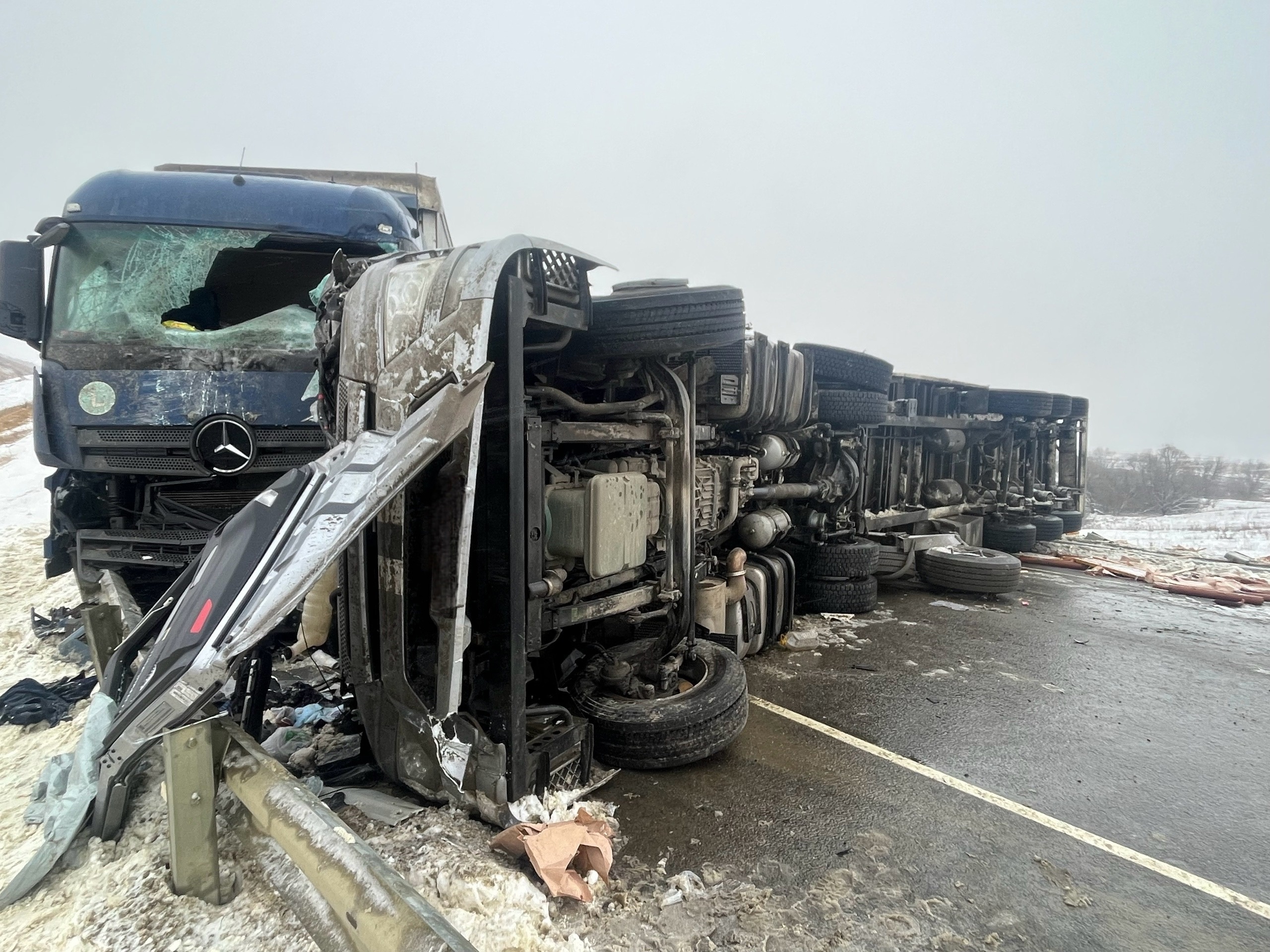 В Мокшанском районе в ДТП с фурой пострадали два человека