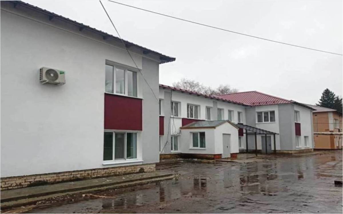 В Тамалинском районе завершают ремонт больницы за 19 млн рублей