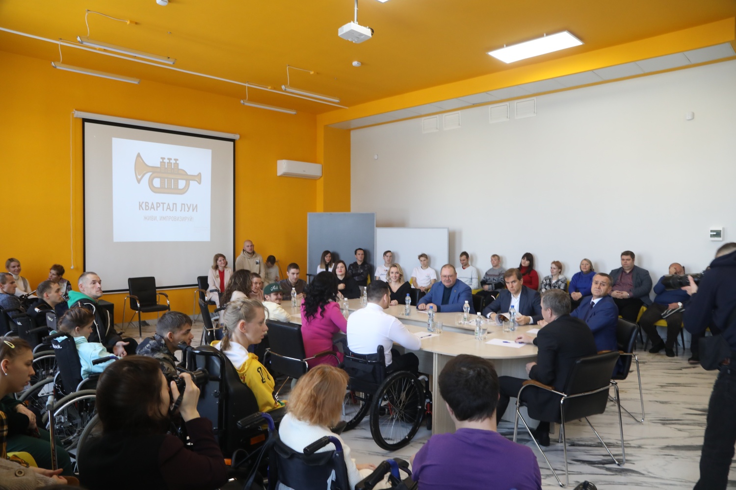 Олег Мельниченко принял участие в открытии комплекса для самореализации молодых инвалидов