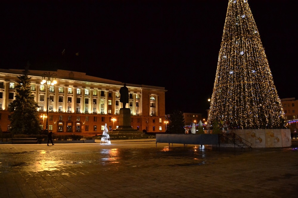 Стало известно, во сколько обойдется установка елки в центре Пензы