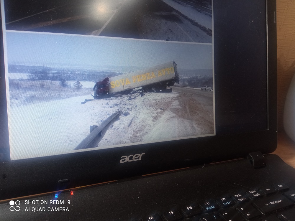 В Белинском районе фура слетела с дороги