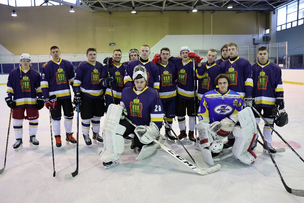 Пензенские хоккеисты готовятся к Кубку ПФО