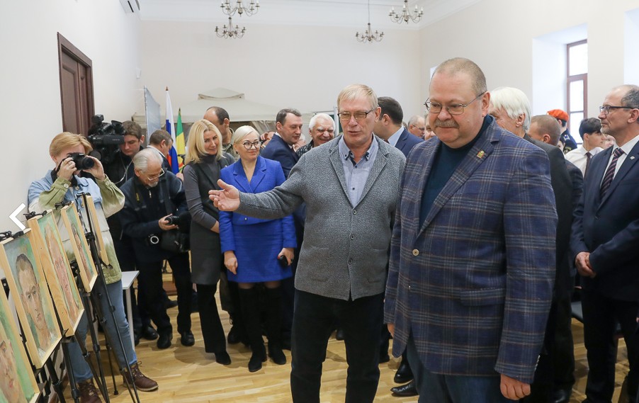 Олег Мельниченко принял участие в открытии выставки о работе пензенской археологической экспедиции