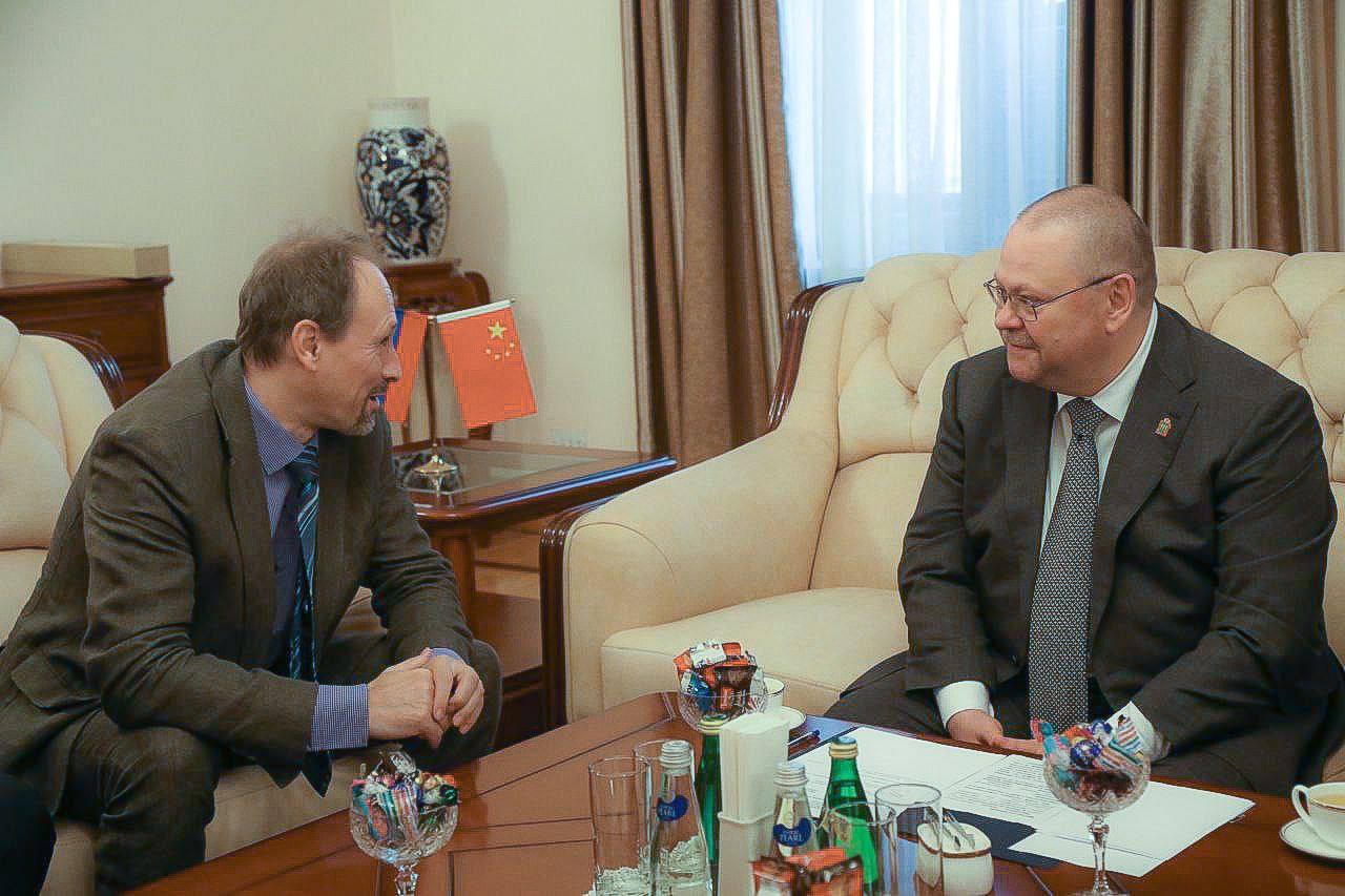 Олег Мельниченко возглавил пензенскую делегацию в Китае