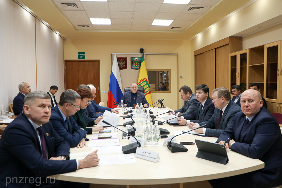 Олег Мельниченко поручил привлекать детей к археологическим экспедициям