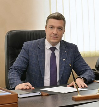 В Пензе депутатам представили нового главу управления образования