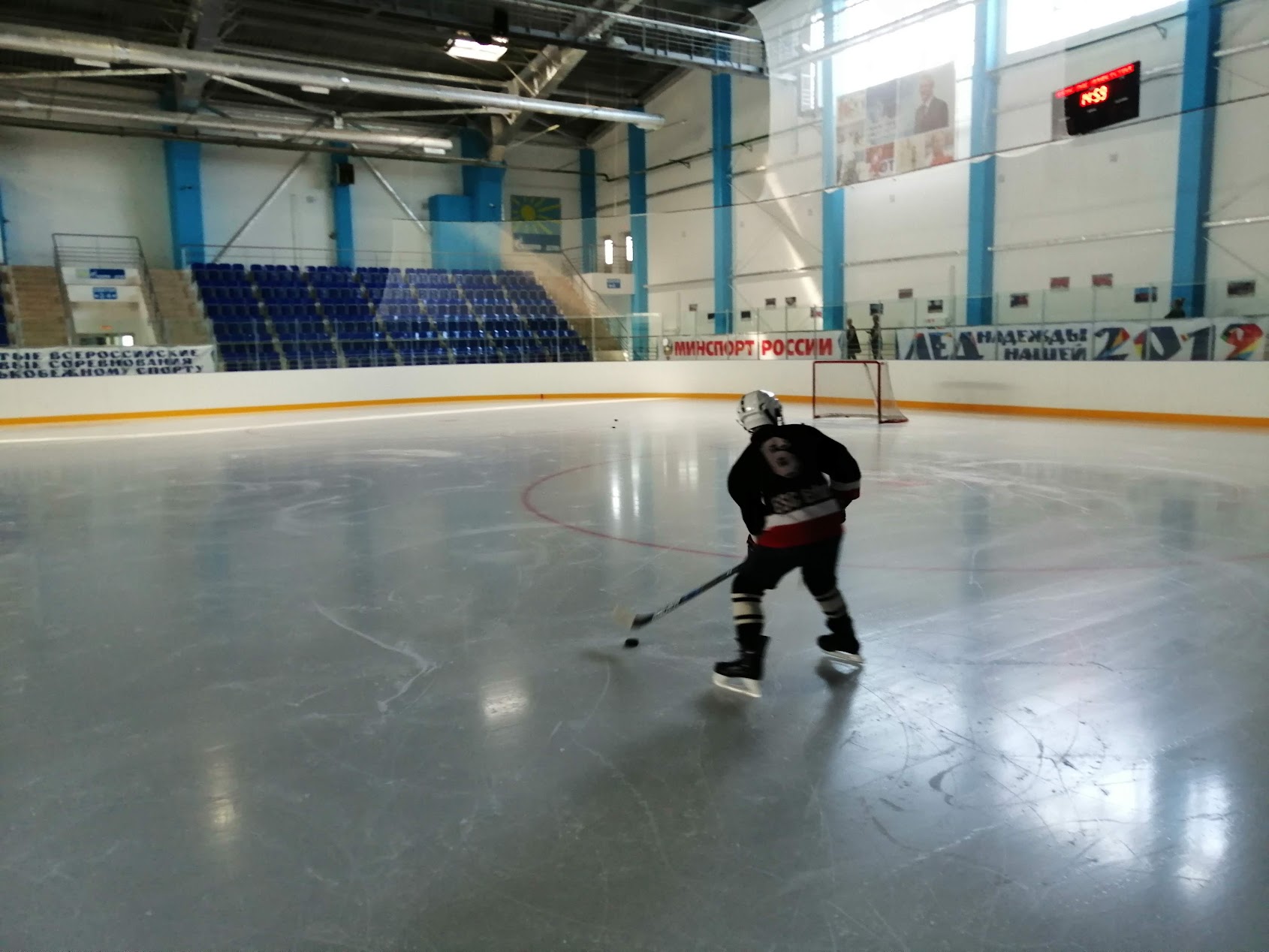 В Кузнецке зальют 8 открытых ледовых площадок