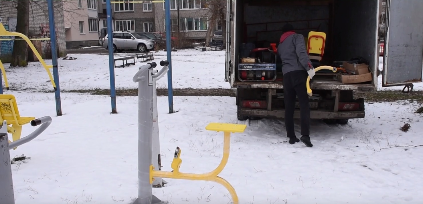 В Пензе в декабре начали обновлять детские площадки