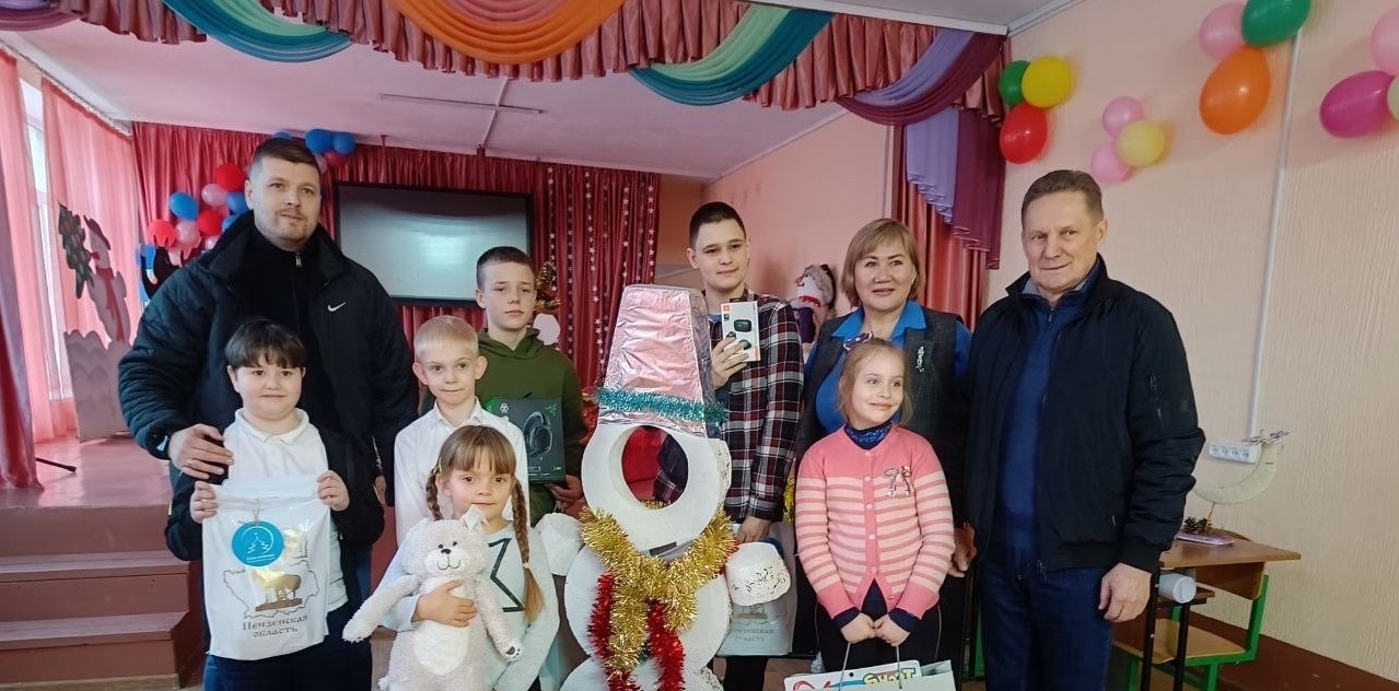 Из Пензенской области в Запорожье отправили 3 200 сладких наборов