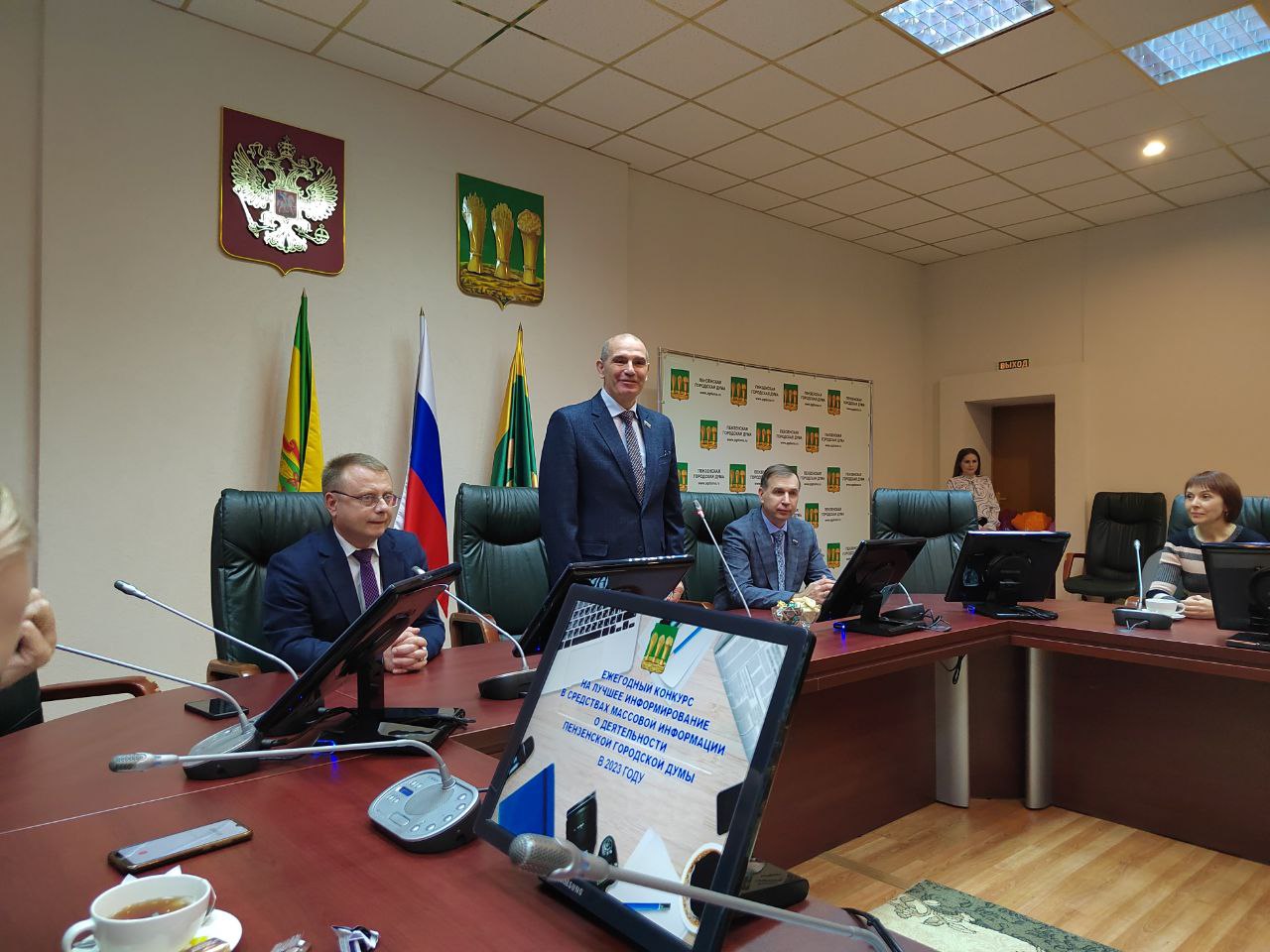 Владимир Мутовкин наградил «Столицу 58» за победу в творческом конкурсе