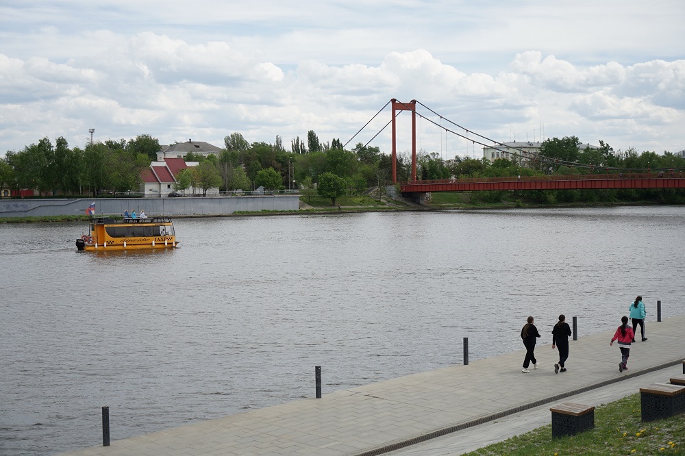 В Пензе подросток и его друг ограбили прохожего на набережной Суры
