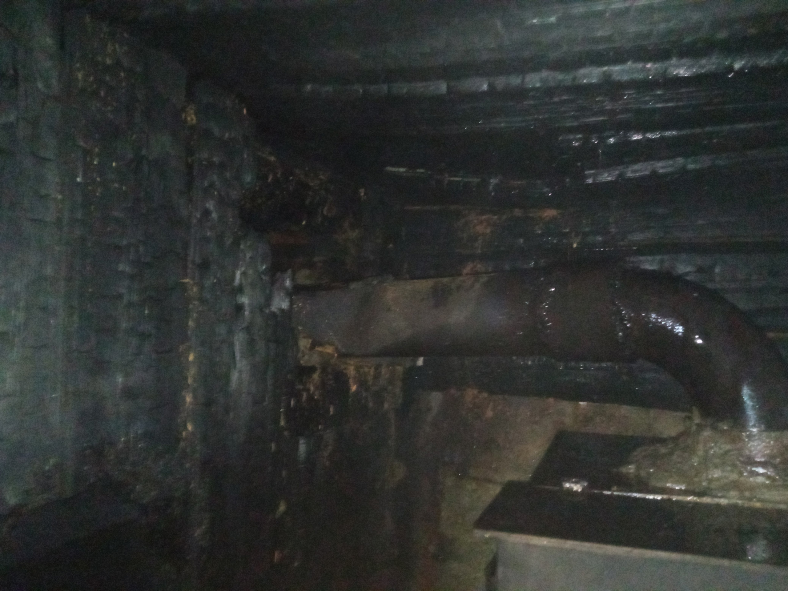 В Каменке огонь уничтожил баню на улице Чехова