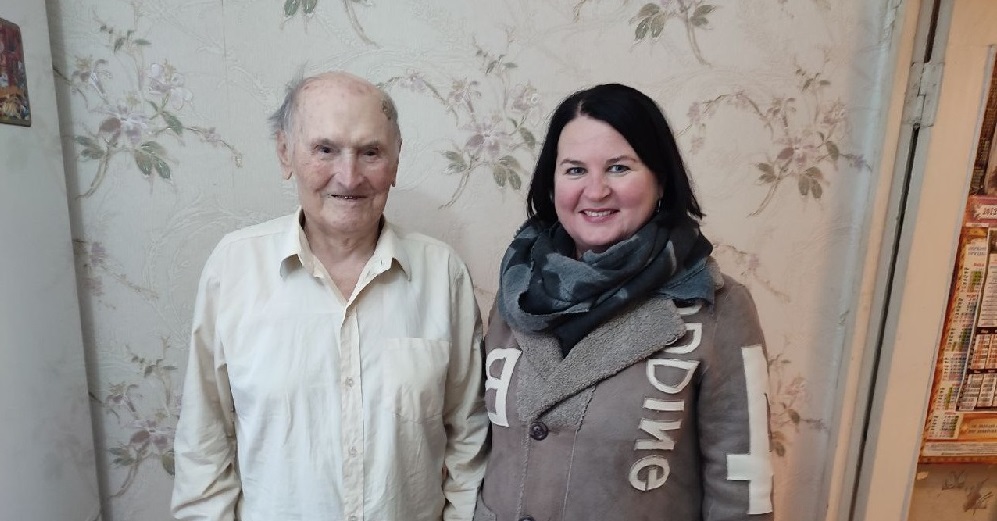 Ольга Чистякова поздравила ветерана с наступающим Новым годом