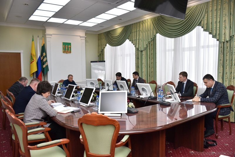 В Пензе за погрязшими в снегу дворами закрепят сотрудников администраций