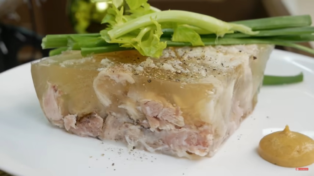 В пензенском Роспотребнадзоре рассказли, кому нельзя холодец