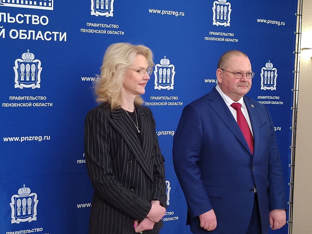 Татьяна Голикова и Олег Мельниченко подвели итоги совместной работы