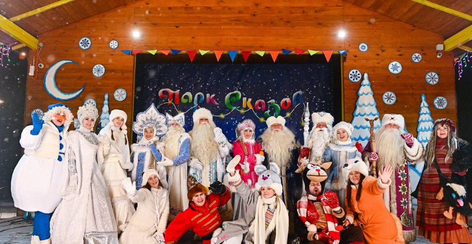 Пензенские Дед Мороз и Снегурочка приняли участие в ежегодном зимнем фестивале на Урале