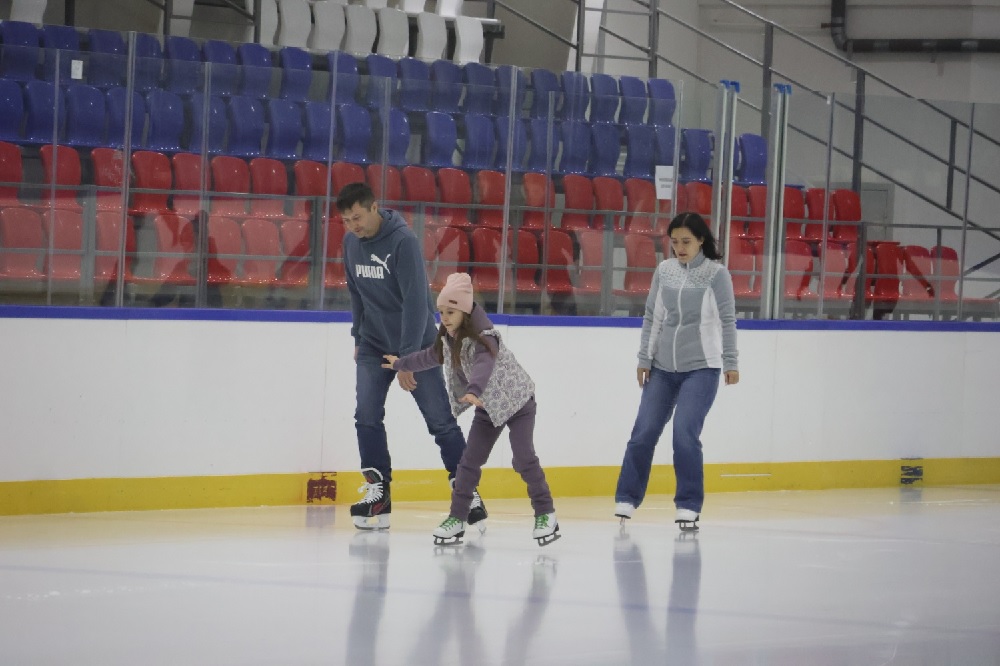 Пензенцы остались довольны новым льдом в ЛД  «Хрустальный»
