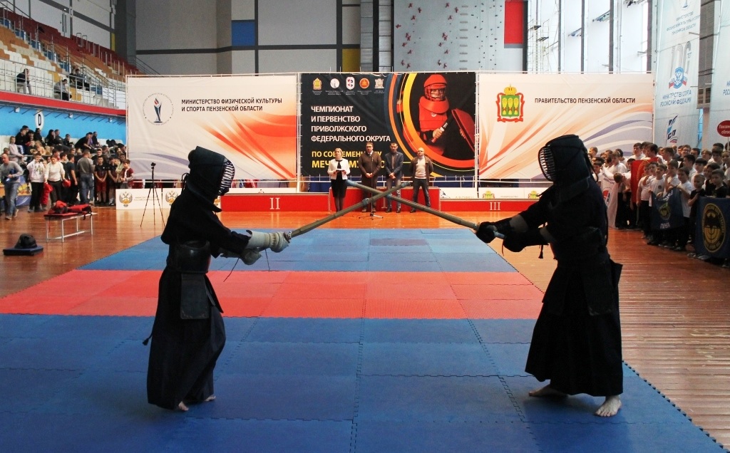В Пензе прошли соревнования ПФО по мечевому бою