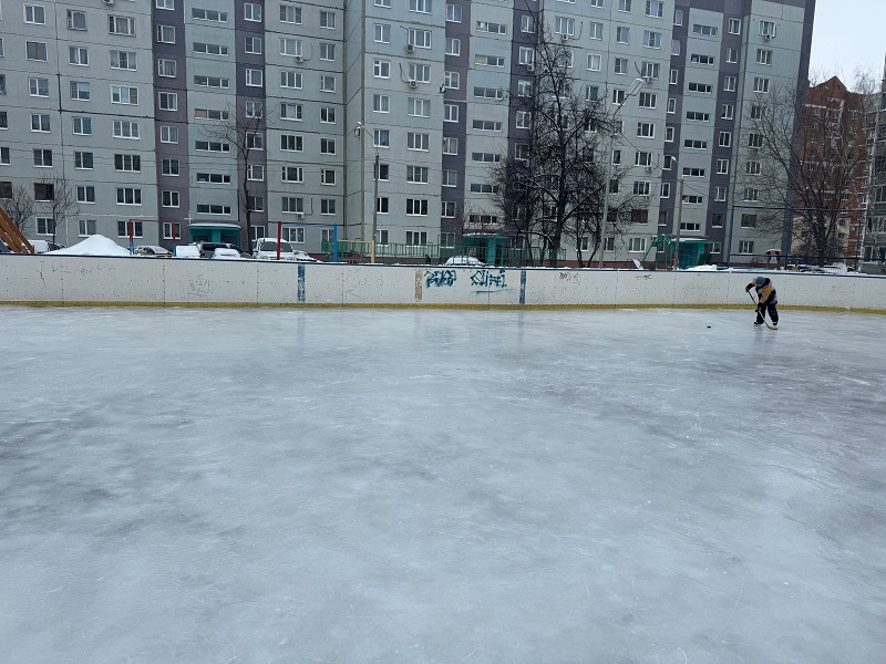 В Пензе для жителей Арбеково залили новый каток