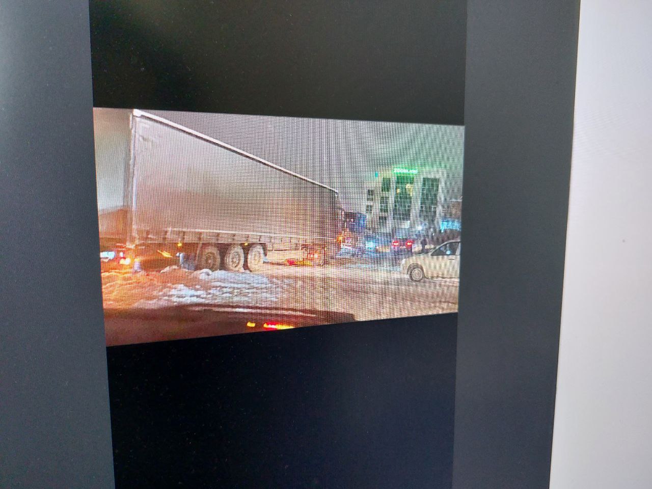 В Пензе продолжают бороться с фурами маркетплэйса, перекрывающими дороги