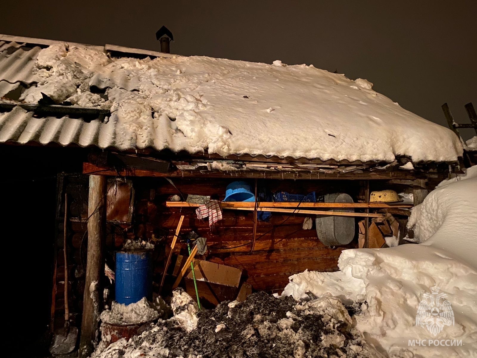 В Кузнецком районе ночной пожар тушили 11 человек