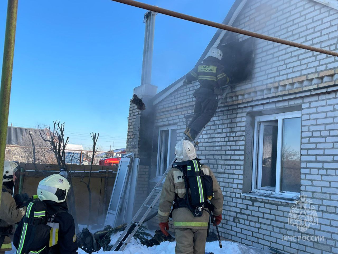 Под Пензой утренний пожар тушил 21 сотрудник МЧС
