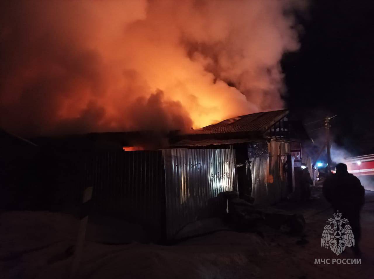 В Мокшане страшный пожар оставил семью без крыши над головой