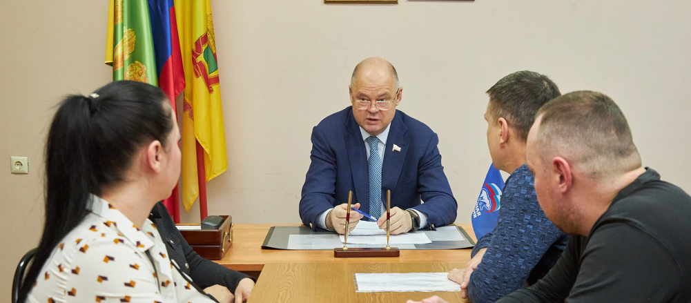 Вадима Супикова попросили помочь в решении коммунальных вопросов