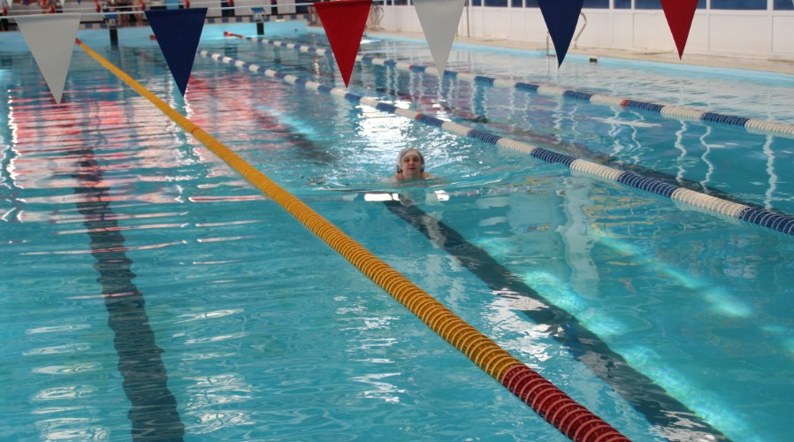 Пензенцев приглашают бесплатно поплавать в бассейне и проверить свое здоровье