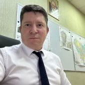 Ярослав Щигарев рассказал, кто отвечает за открытые люки на дорогах и ДТП из-за них