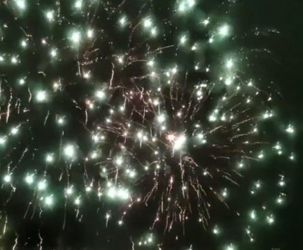 Салют на ГПЗ в Крещенскую ночь горожане назвали роскошным