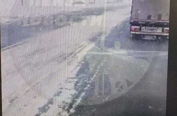 «Машины сдувает с трассы по льду»: пензенцы массово жалуются на гололед