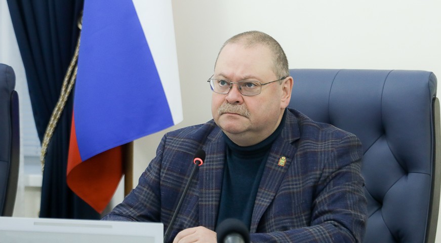 Олег Мельниченко поручил контролировать обеспечение жильем детей-инвалидов