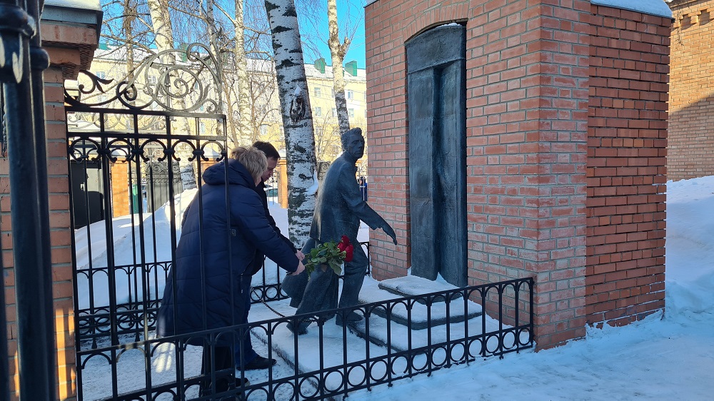 В пензенском «Доме Мейерхольда» возложили цветы в память о режиссере