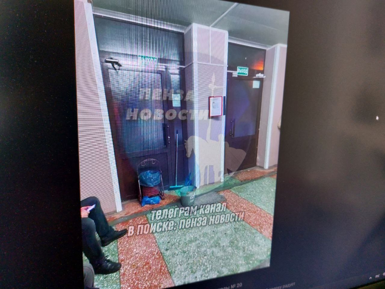 Пензенцев возмутил душ, льющийся на головы ученикам школы №20