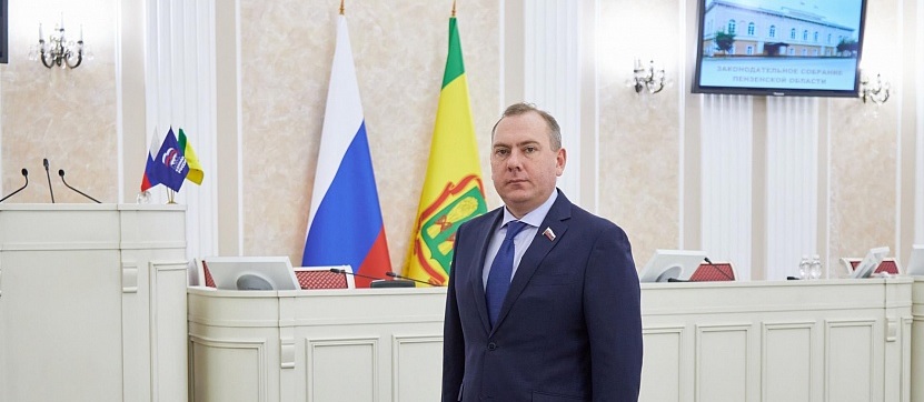 Владимира Вдонина наградили за помощь фронту