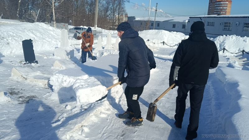 В Пензе начали готовить город к празднованию Дня защитника Отечества