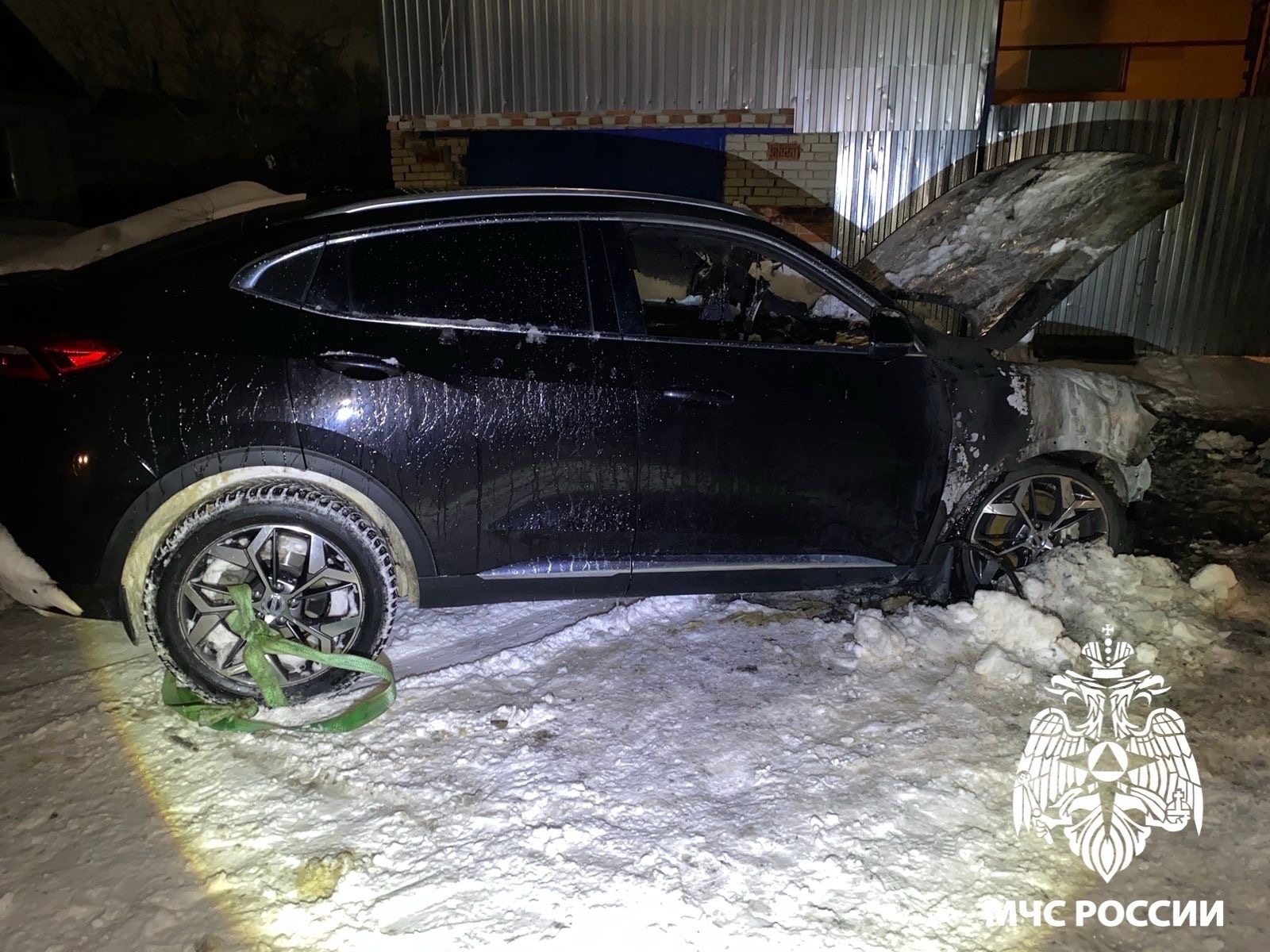 В Кузнецке ночью сгорела легковушка