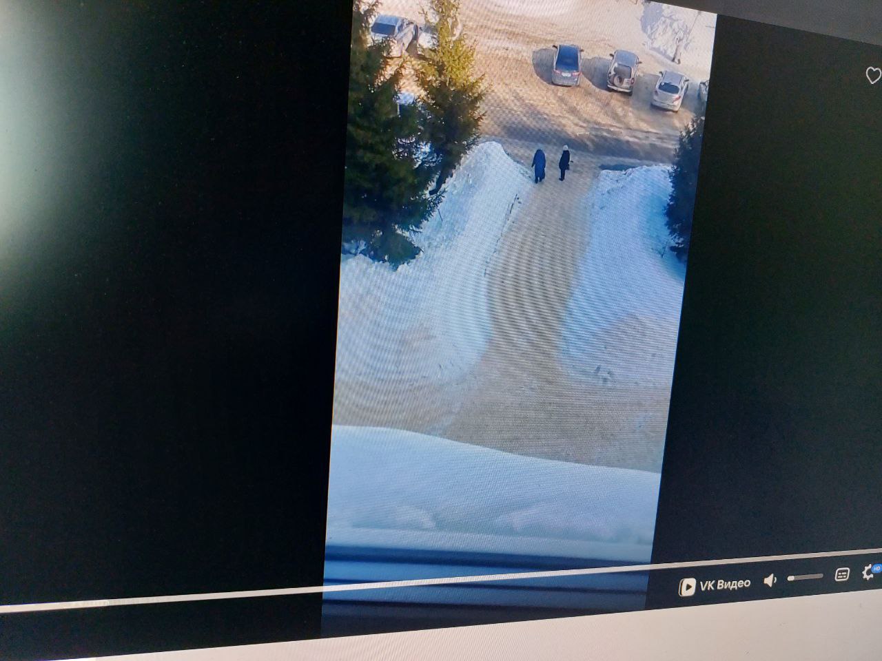 Пенсионерам из Никольска придется до весны ждать поручней у больницы