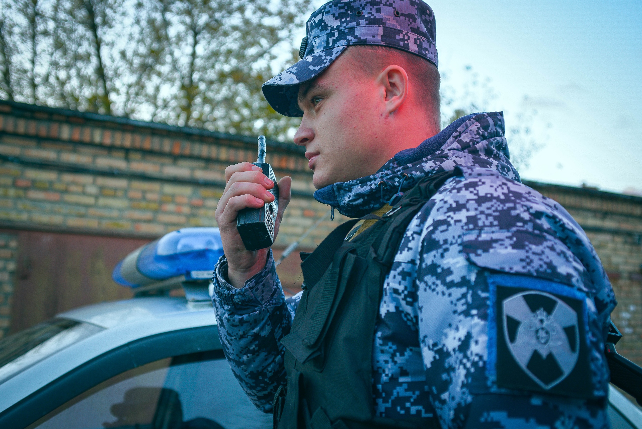 В Пензе на улице Антонова мужчина пытался убежать с мясом