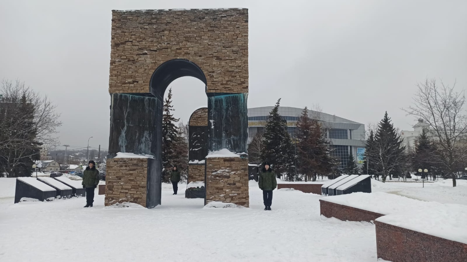 В Пензе у «Афганских ворот» выставили Вахту памяти