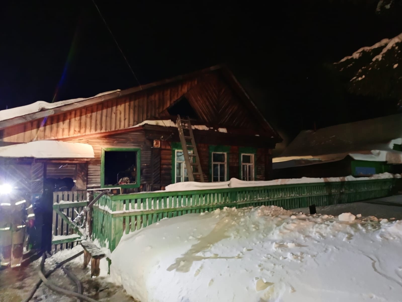 У погибшей в Никольске пенсионерки не было шансов выбраться из горящего дома