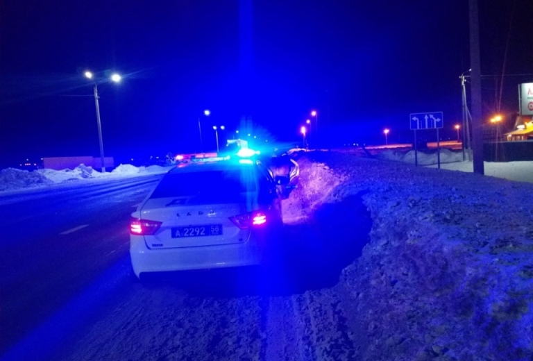 В Кузнецке задержали нетрезвого водителя, перевозившего жену и детей