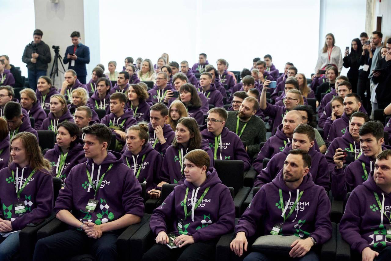 Олег Мельниченко призвал поддержать пензенца, представляющего регион во Всероссийском конкурсе