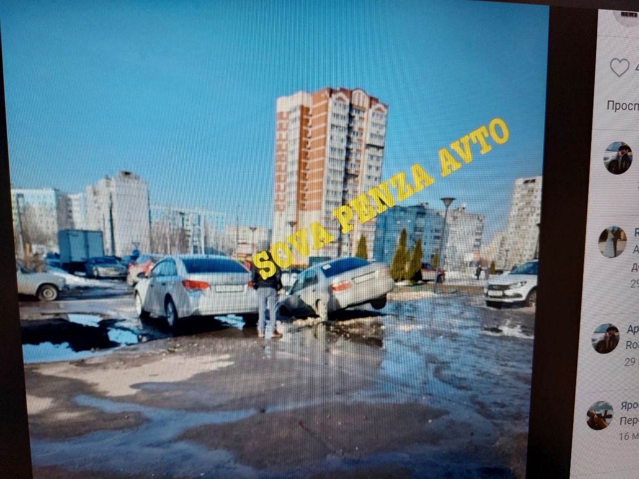 В Пензе на проспекте Строителей легковушка ушла под асфальт